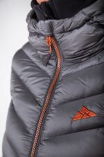 Chaqueta Valhalla Gris y Naranja detalle