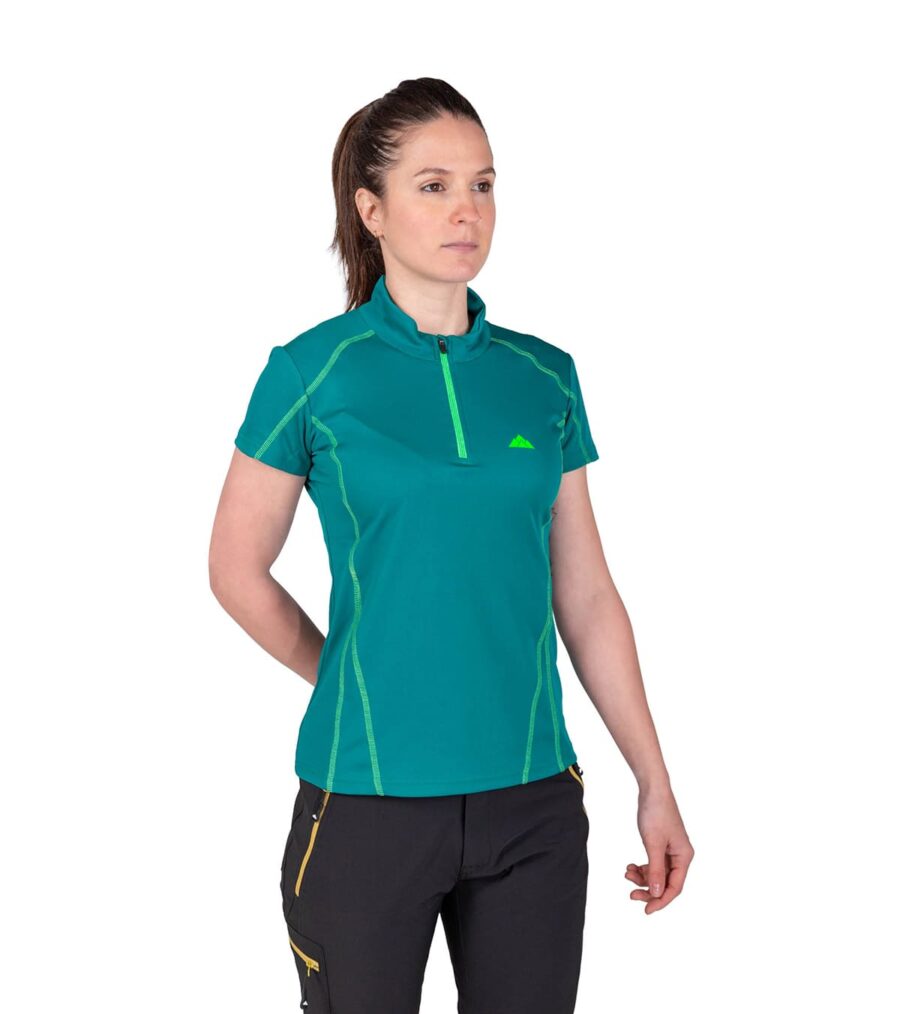 Camiseta transpirable Dry Machine de mujer en color verde, vista ladeada