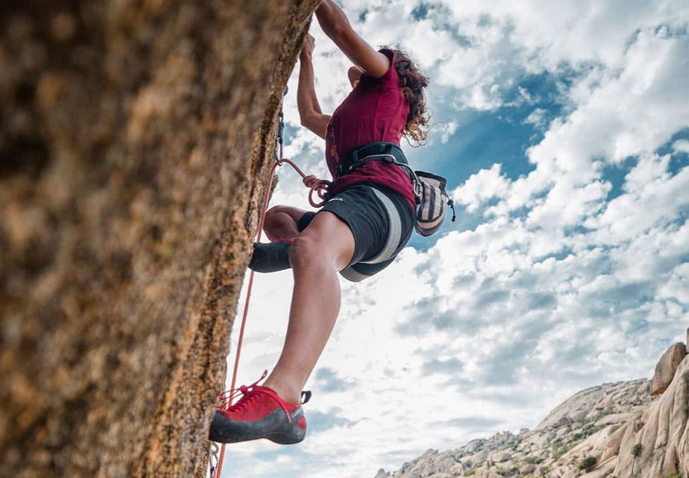 Tejido Flextrong para pantalones técnicos de montaña