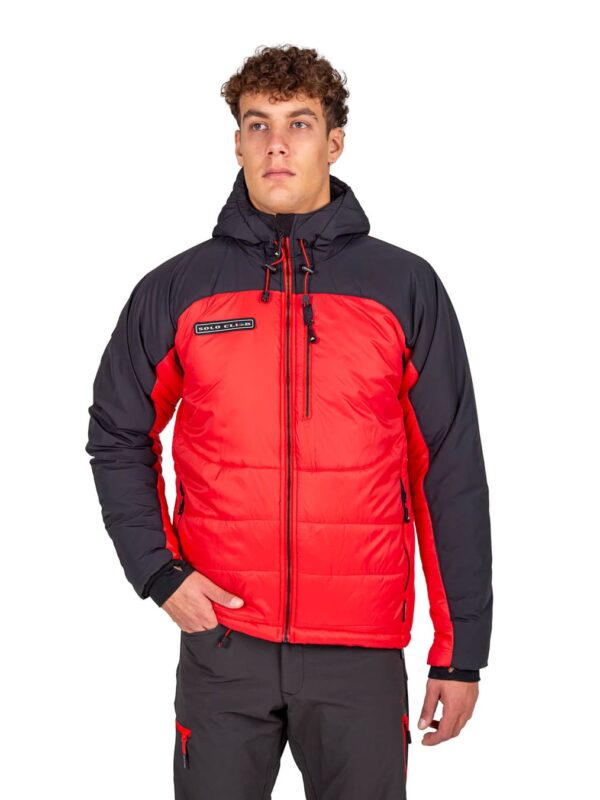 DENALI-DE-HOMBRE-ROJO-FRONTAL